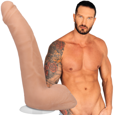 Quinton James – Realistic ULTRASKYN Dildo – 9.5 / 24 cm